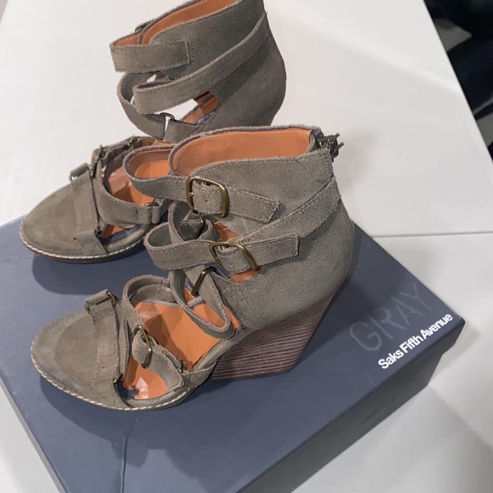 Saks Fifth Avenue Wedges - size 5.5 - Picture 2 of 11